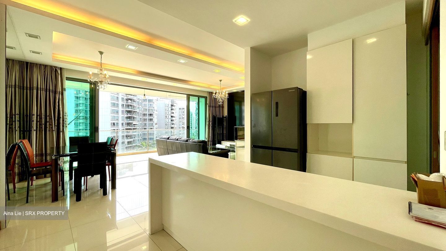 Waterfront Waves (D16), Condominium #566000851